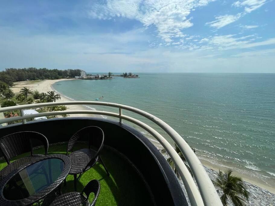 Appartamento The Arena Tanjung Tuan Port Dickson Esterno foto